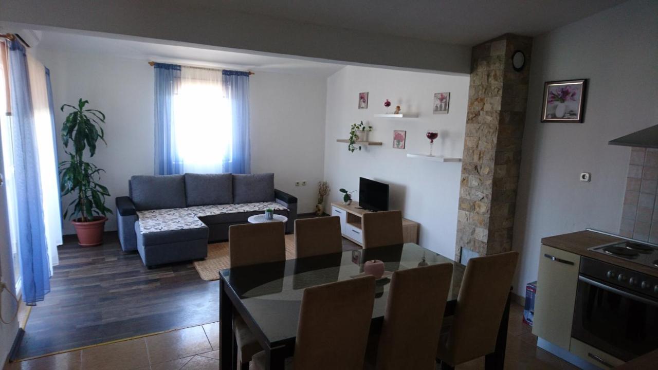 Apartman Vuleta Ražanac 외부 사진